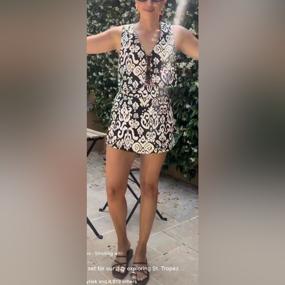 Zara Black and White Printed Skort